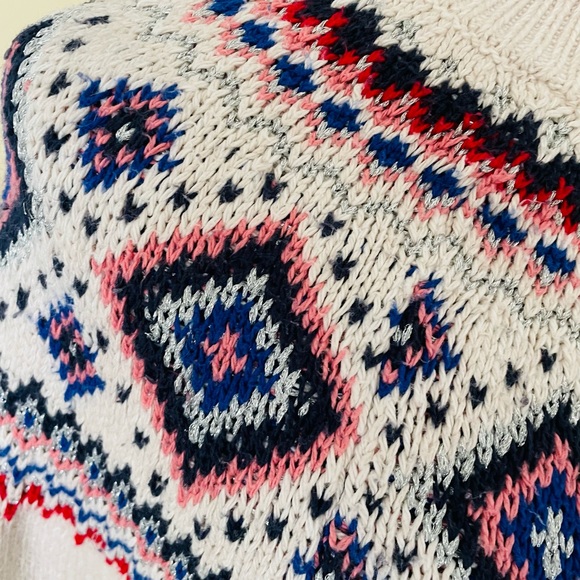 OLD NAVY SWEATER - Picture 14 of 14